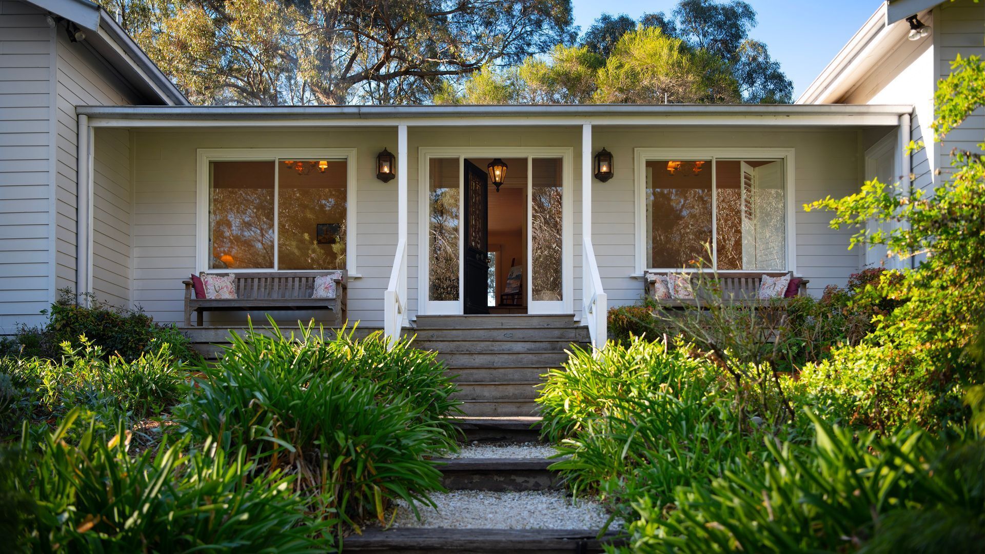 تفاصيل الفندق من الخارج