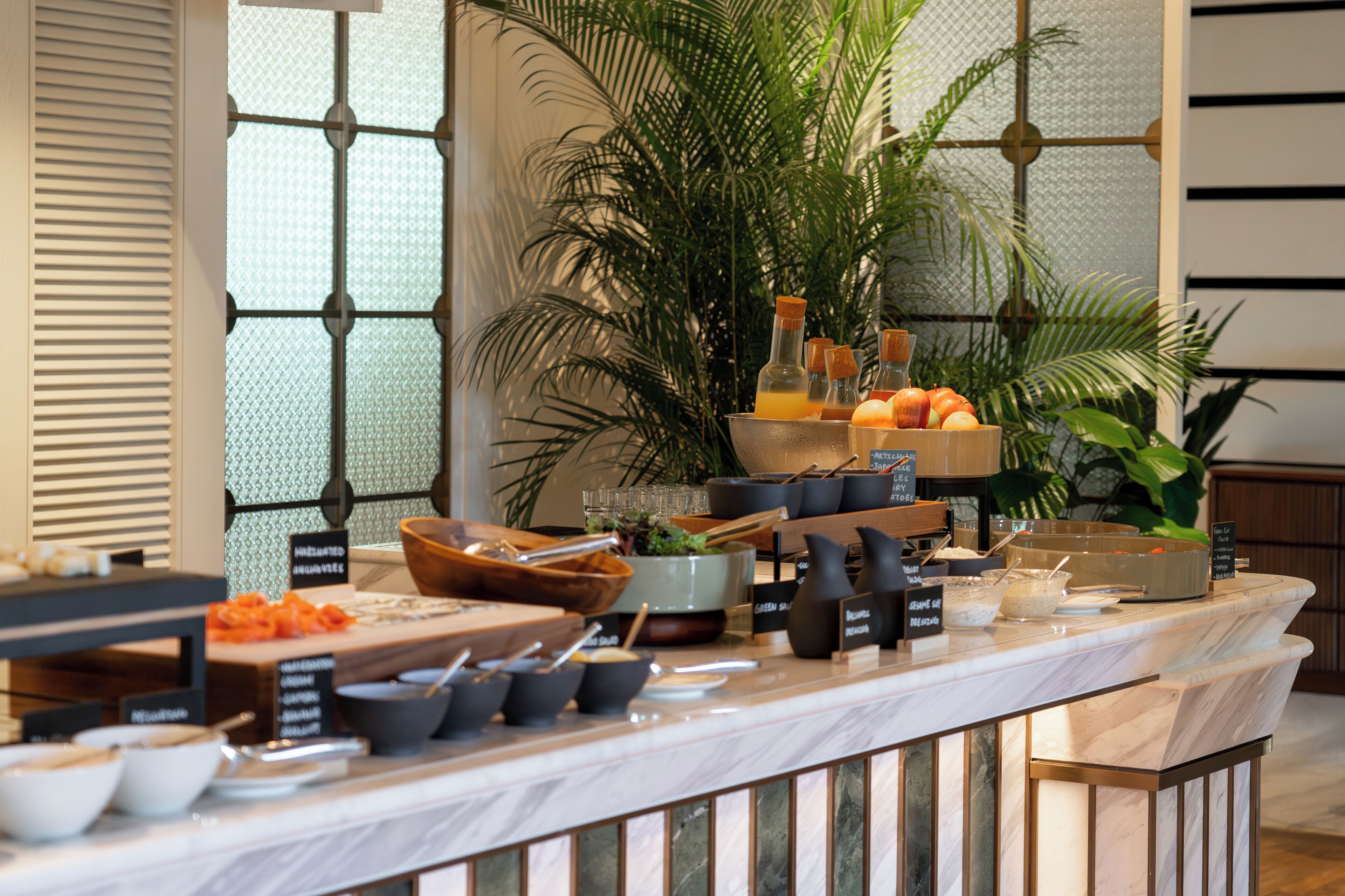 Daily cooked-to-order breakfast (SGD 30 per person)