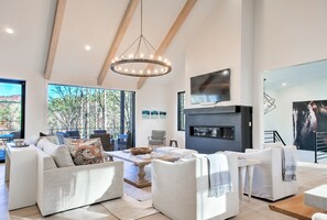 Smart TV, fireplace, table football, ping pong