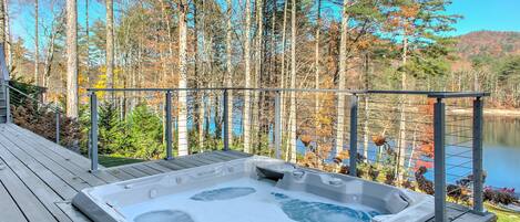 Bain à remous extérieur