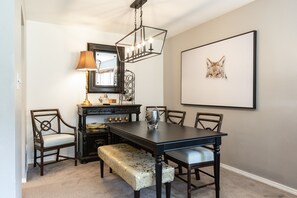 Condo, 2 Bedrooms | Dining