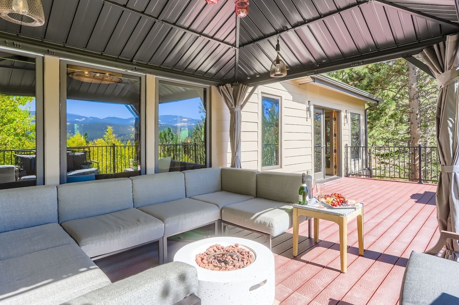 House, 3 Bedrooms | Terrace/patio