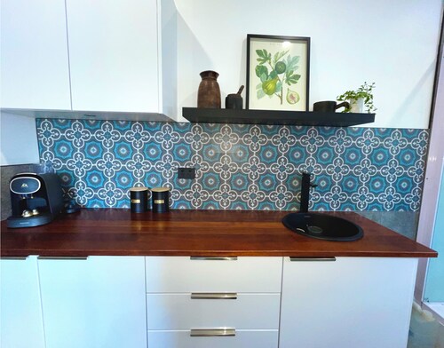 1BR bungalow farmstay. Located 40mins north of Canberra