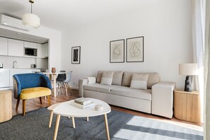 Fernseher, Stereoanlage