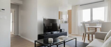 Télévision, chaîne hi-fi