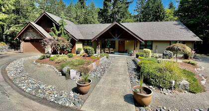 Gated Estate Property Spacious 5-Bedroom Pet-friendly House