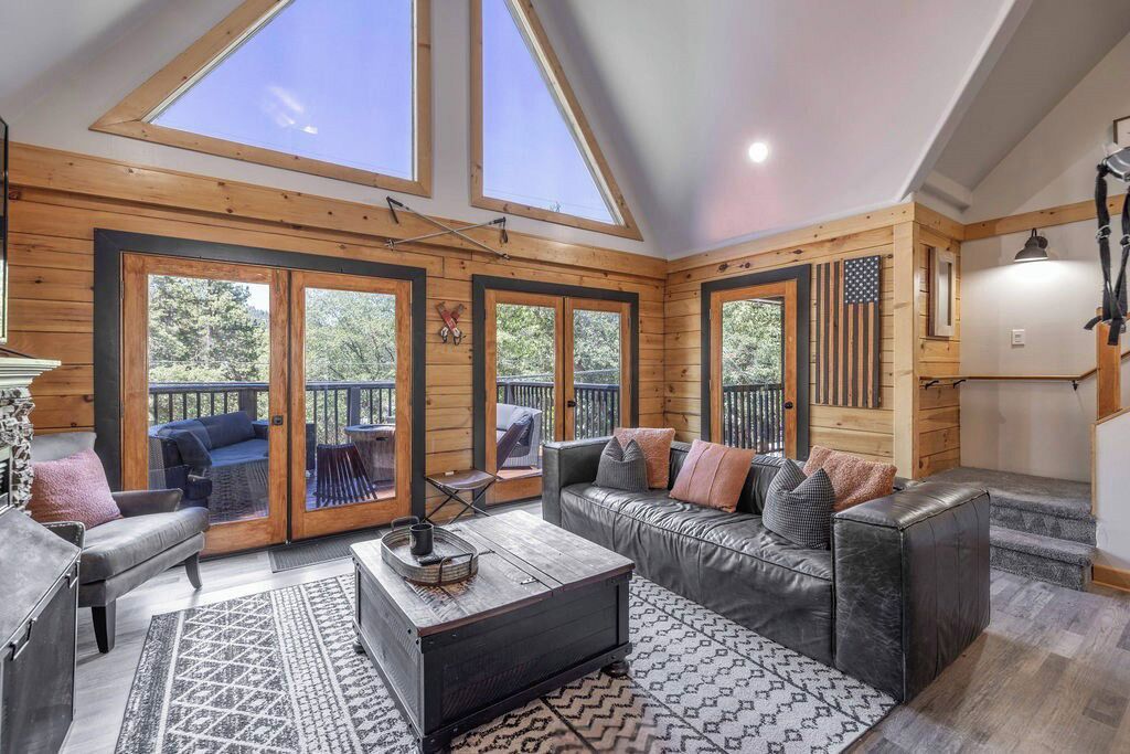 Smart-TV, Kamin, Tischfußball