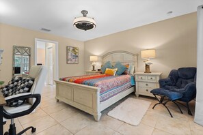 3 bedrooms, desk, iron/ironing board, travel cot