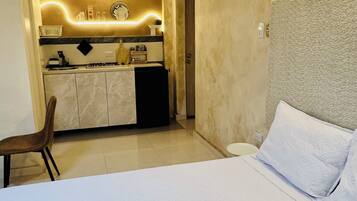 Strykjärn/strykbräda, wi-fi och sängkläder