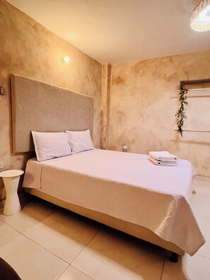 Iron/ironing board, WiFi, bed sheets - Monet apartment-studio. Tranquility, style and location.  (Santa Marta)