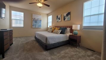 3 多间卧室、熨斗/熨衣板、WiFi、床单