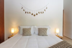 Down duvets, in-room safe, desk, laptop workspace - Villa Tres Delfines Private Pool And Family Fun Puerto Aventuras (Puerto Aventuras)