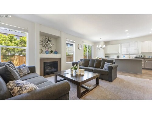 Very Spacious Modern 6BR Group Getaway