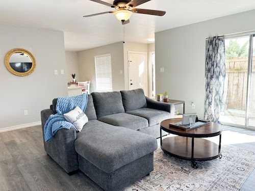 Charming 2-bedroom apartment in wonderful Del Rio with Private Yard