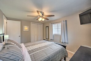 2 bedrooms, iron/ironing board, free WiFi, bed sheets