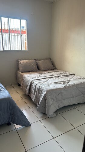 Casa com piscina espaçosa 