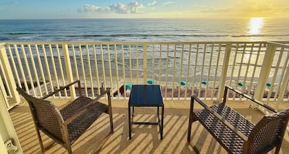 NEW! Gorgeous Ocean Front Studio in Daytona Beach!