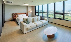 Suite Double (High Floor View) | Desk, free WiFi, bed sheets - Incheon Songdo Stay31 (Incheon)