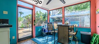 Port Canaveral Cruisers-steps from beach 1-bdrm 1-bth apartment w/ kitchen