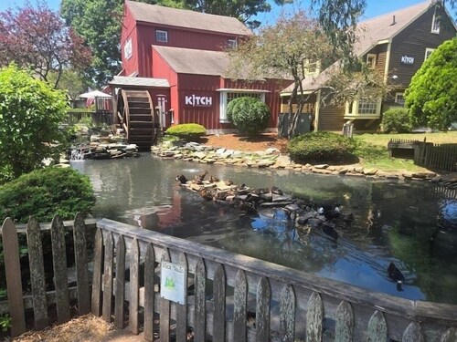 Close to Clyde’s Stonington Boro Cottage with Fireplace & Winter Specials