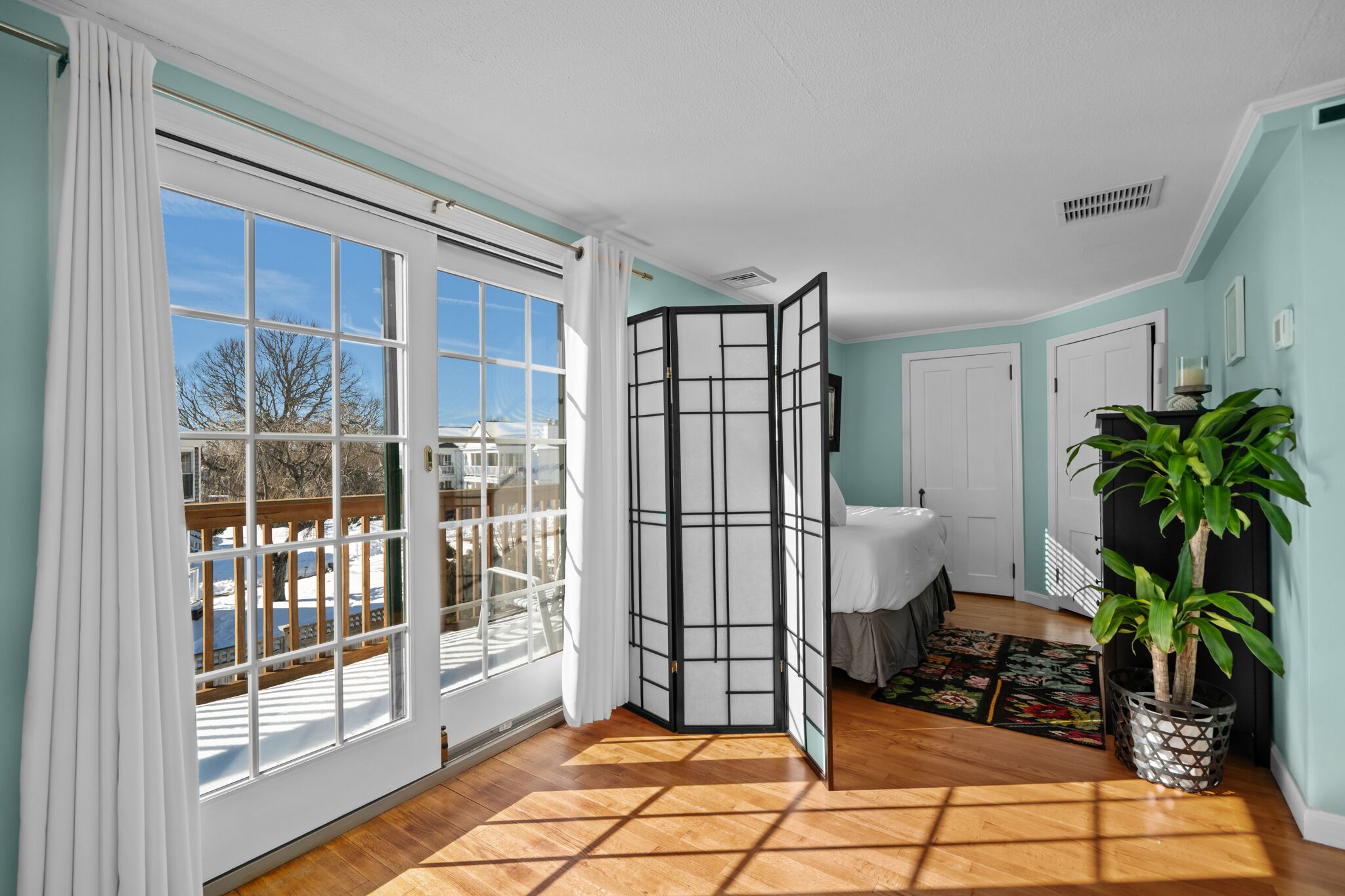 3 camere, una scrivania, ferro/asse da stiro, Wi-Fi gratuito