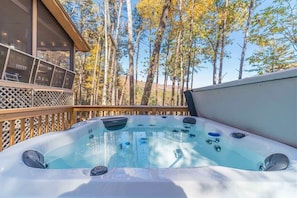 Bain à remous extérieur