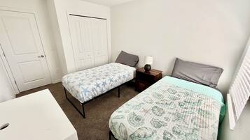 3 bedrooms, iron/ironing board, WiFi