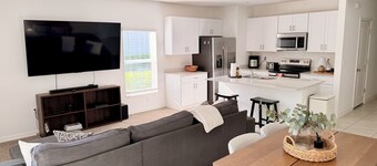 Cape Coral - 3 bedroom townhouse