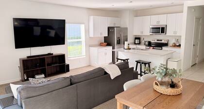 Cape Coral - 3 bedroom townhouse