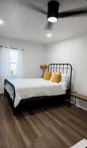 4 chambres, fer et planche à repasser, accès au Wi-Fi (inclus)