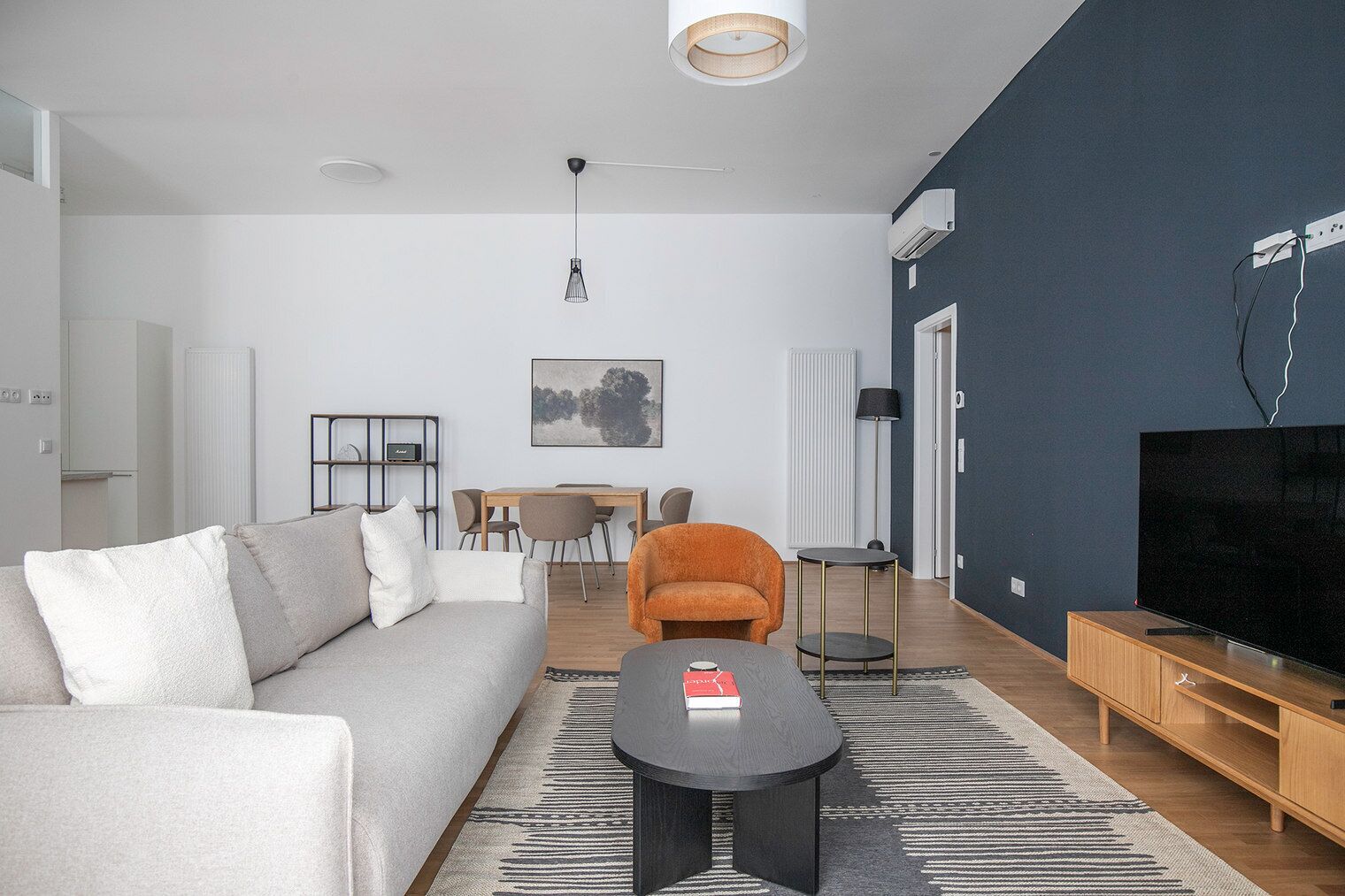 Fernseher, Stereoanlage