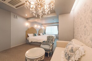 Family Suite | Desk, free WiFi