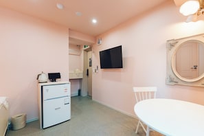 Superior Double Room | Desk, free WiFi - Monthliv Jongno Hotel Stay (Seoul)