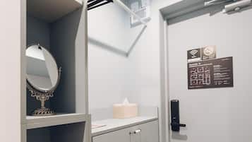 ์คํ ๋ค๋ ๋๋ธ๋ฃธ | ์ฑ
์, ๋ฌด๋ฃ WiFi