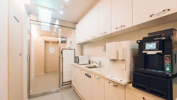 ๋ฏธ๋ ๋์ฅ๊ณ , ์ ์๋ ์ธ์ง