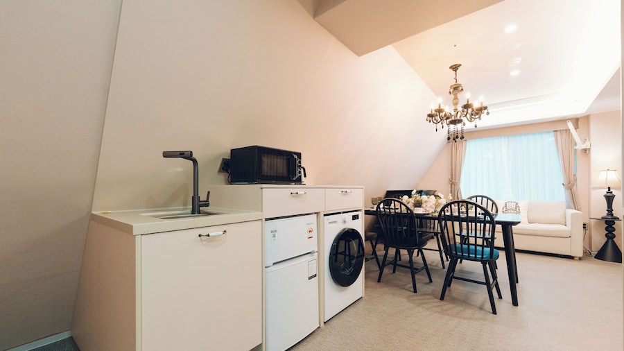 Monthliv Jongno Hotel Stay