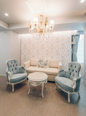 Family Suite | Desk, free WiFi