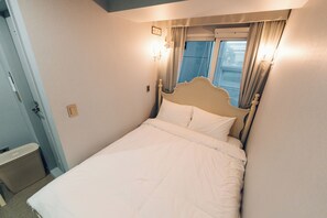 Standard Double Room | Desk, free WiFi