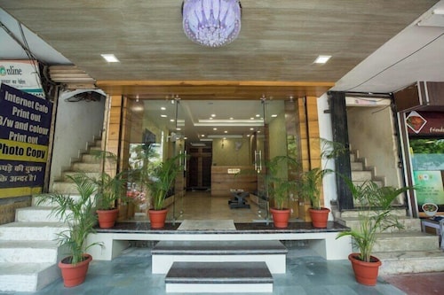 Hotel Raj Residency