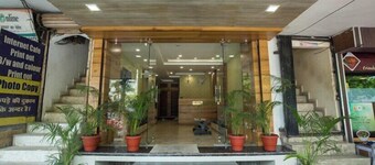 HOTEL RAJ RESIDENCY(MP NAGAR)