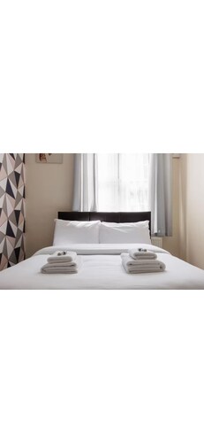 Discounted stay for long stays and contractors in the heart of Greenwich