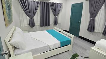 Standard Room | Free WiFi, bed sheets