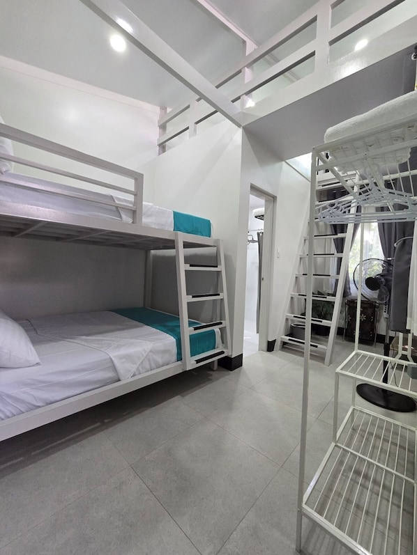 Chambre Ăconomique, balcon, vue plage