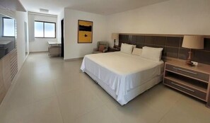 4 dormitorios, tabla de planchar con plancha, wifi gratis y ropa de cama