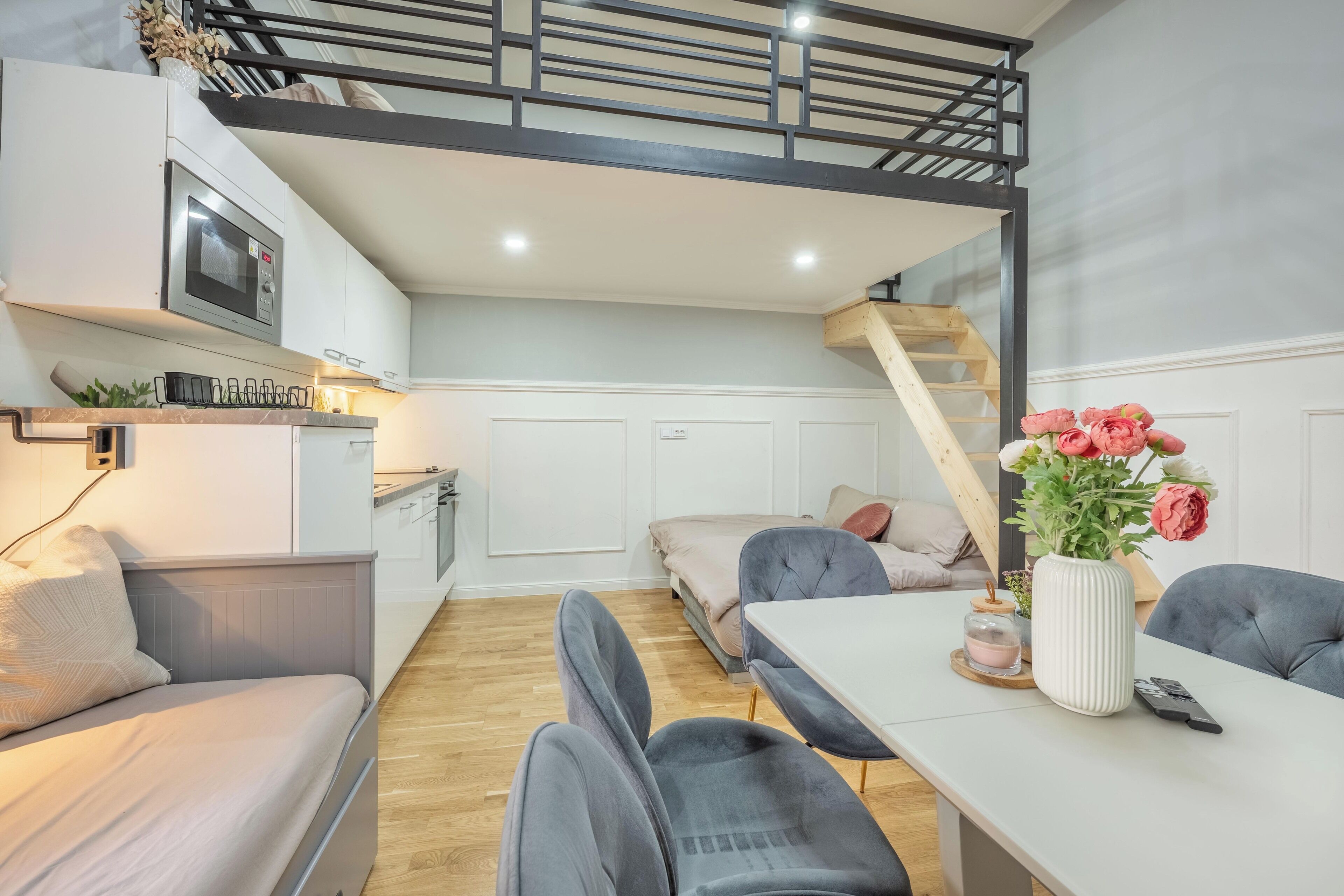 2 عدّة غرف نوم ومكواة/لوح كي وواي فاي مجانًا وملاءات أسرّة