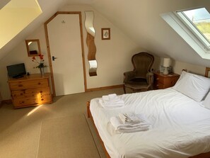 4 slaapkamers, een strijkplank/strijkijzer, wifi, beddengoed
