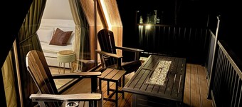 The Obsidian A Hideaway