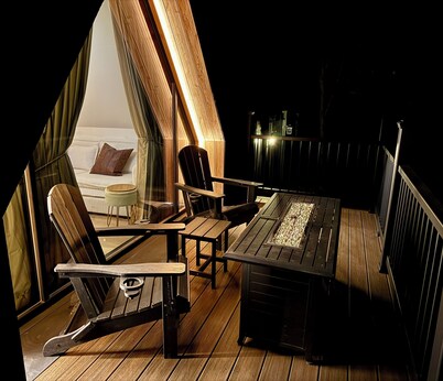 The Obsidian A Hideaway