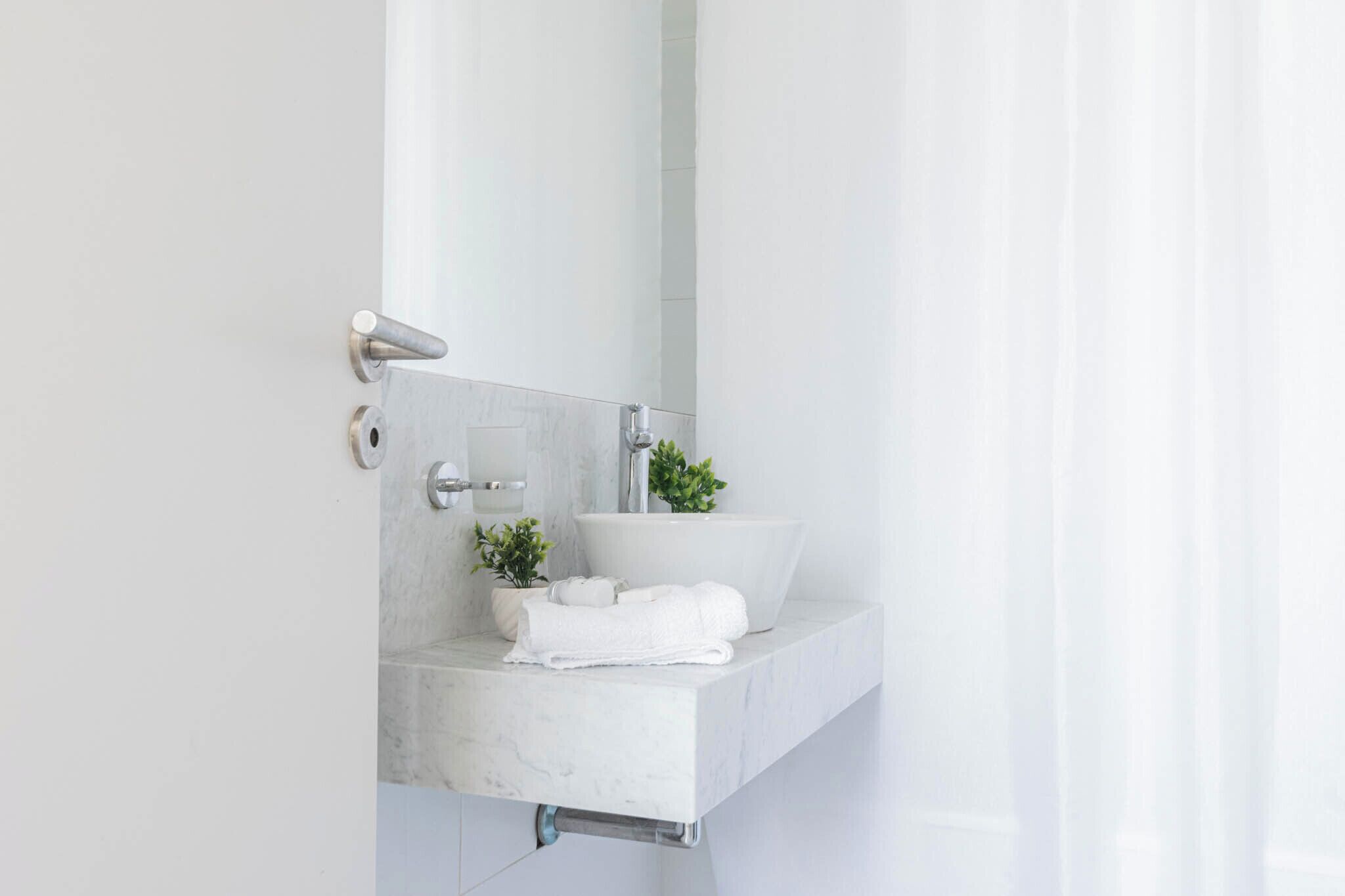 Studio | Badezimmer | Haartrockner, Handtücher