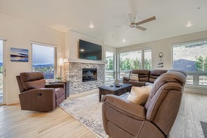 Daire, 2 Yatak Odası | Oturma alanı